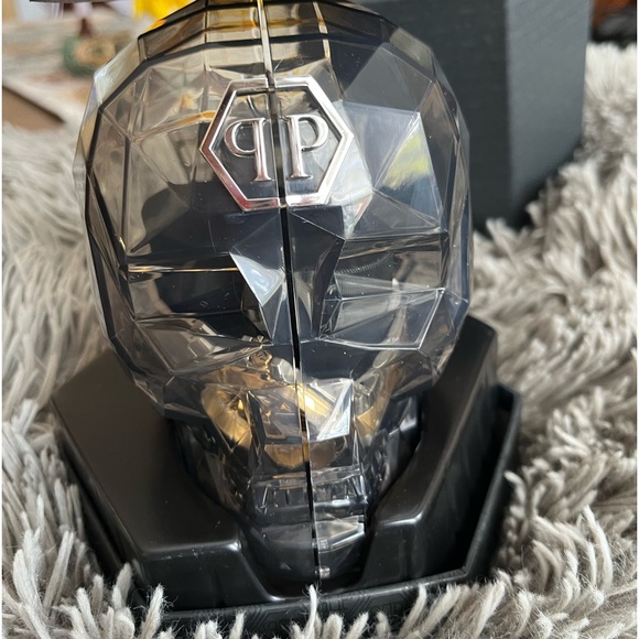 🎉SOLD🎉 PHILIP PLEIN
The Skull King Quartz Silver Dial Two-Tone Men's Watch - Picture 6 of 12